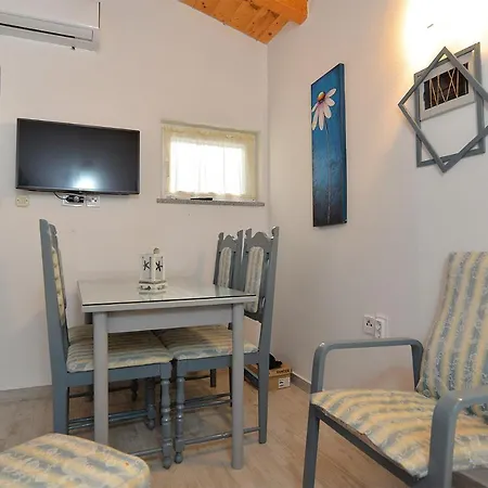Apartments Jadranka 1279 Pomer Exterior photo