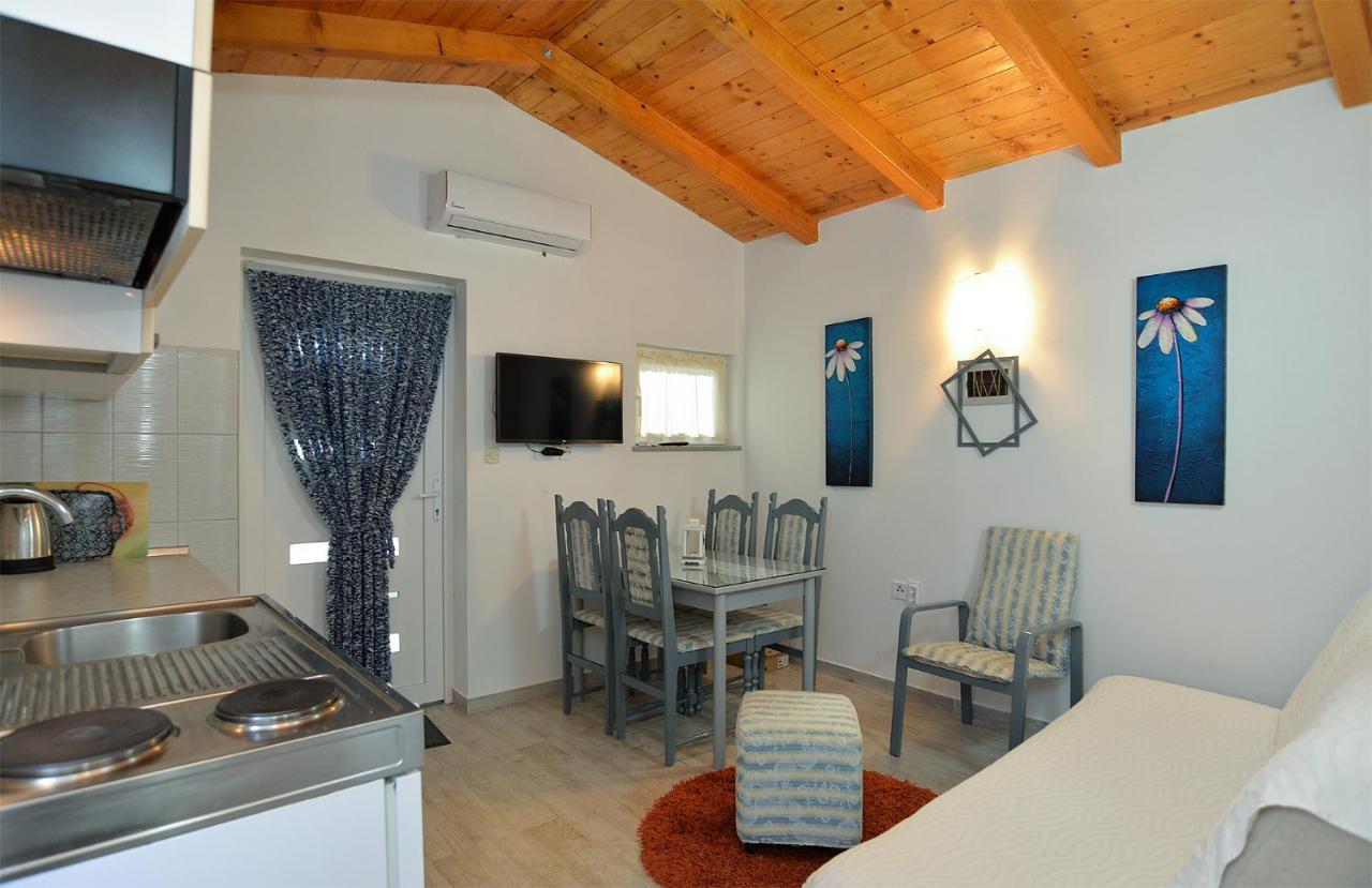 Jadranka 1279 Apartment